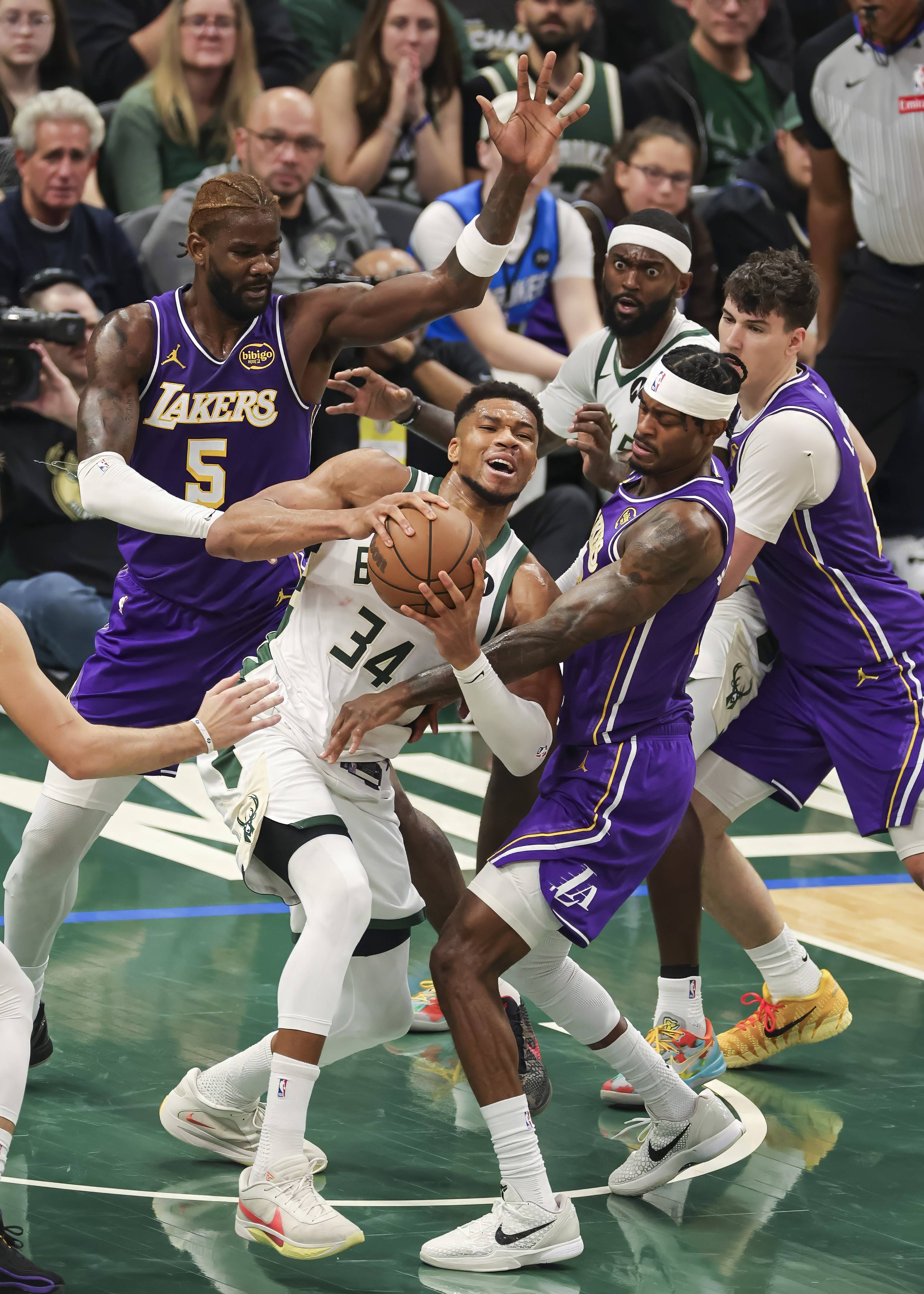 九游手机版NBA常规赛国际比赛日走向成谜,萨克拉门托国王再遭质疑,管理层满意,控场能力受关注的简单介绍